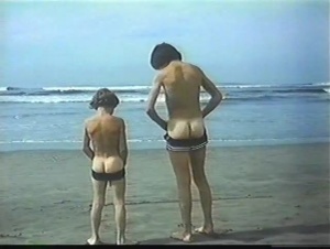 Playa prohibida 1985