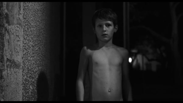 Desnuda en las calles de noche 2019 |  Chicos en las películas [BiM]