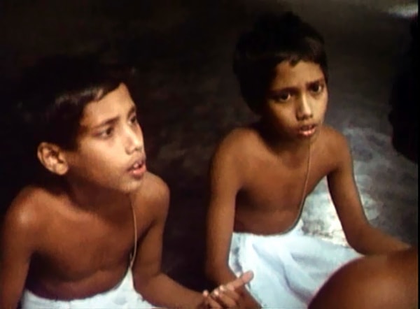 El ojo sobre el pozo 1988 |  Chicos en las películas [BiM]